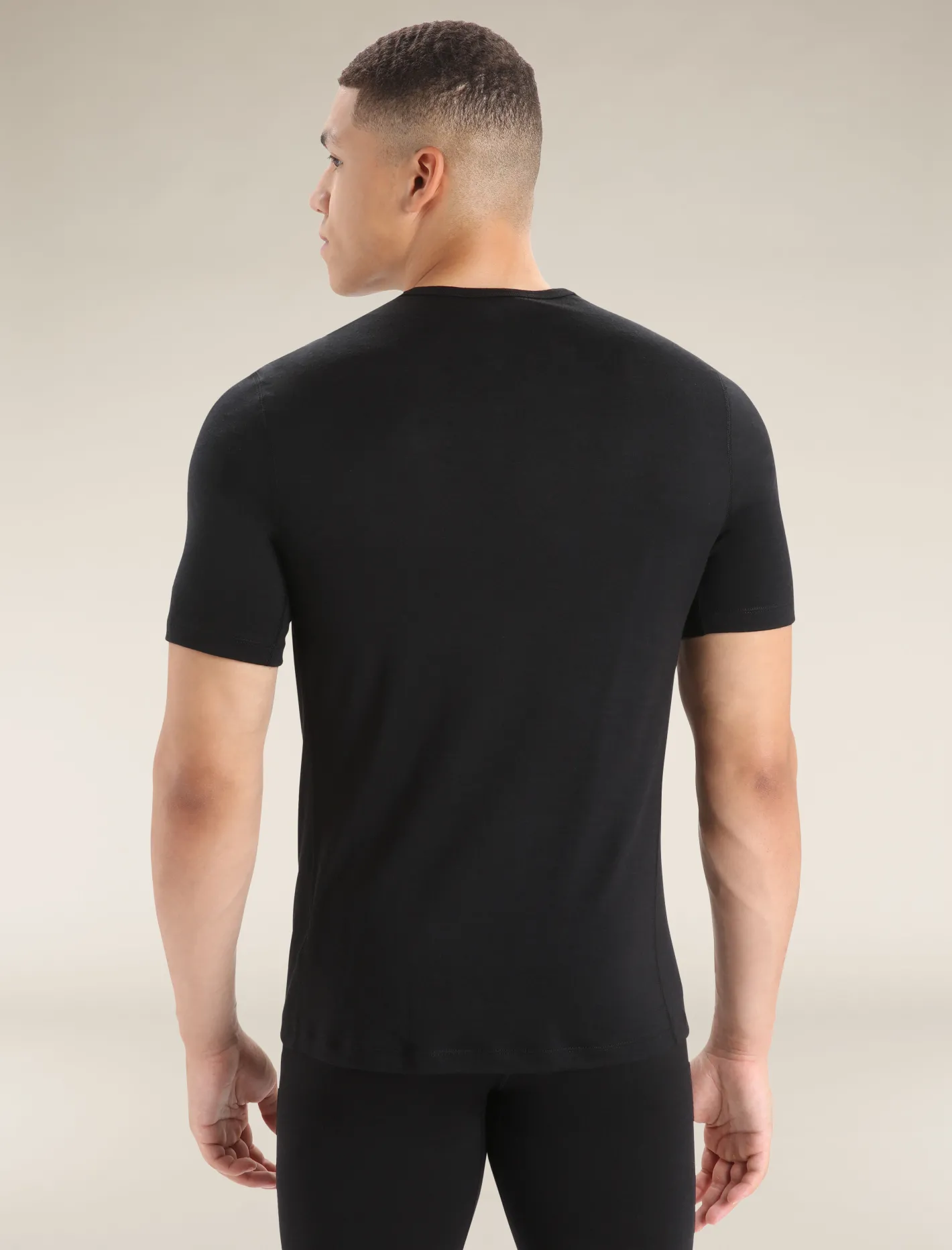 Icebreaker Base Layers^Men's Merino 200 Oasis Short Sleeve Crew Neck Thermal Top Black