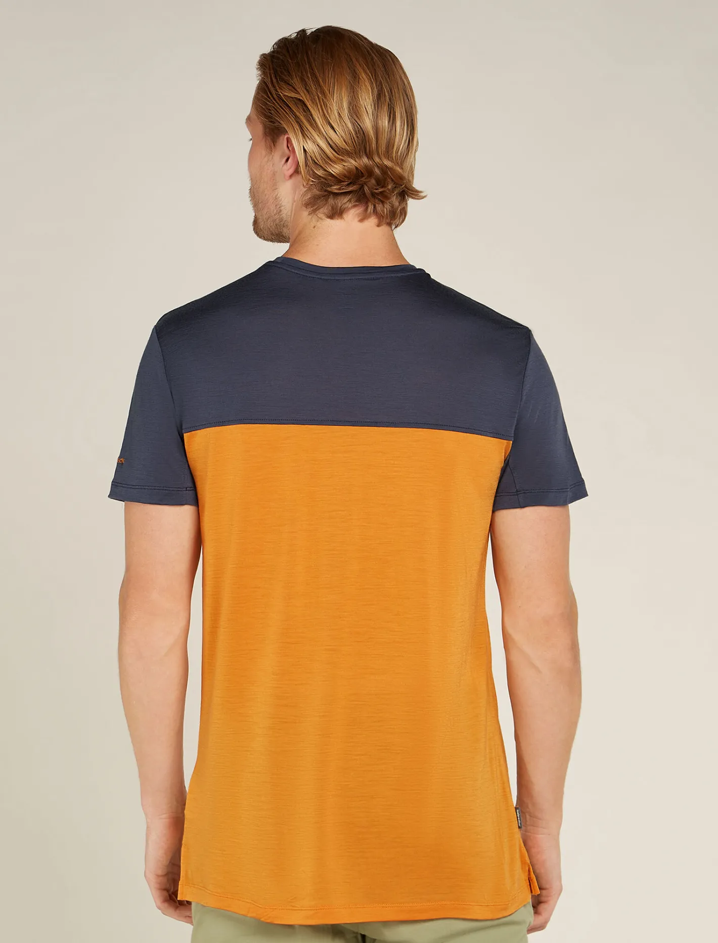 Icebreaker T-shirts^Men's Merino Blend 125 Cool-Lite™ Sphere Short Sleeve T-Shirt Colour Block Ray/Graphite