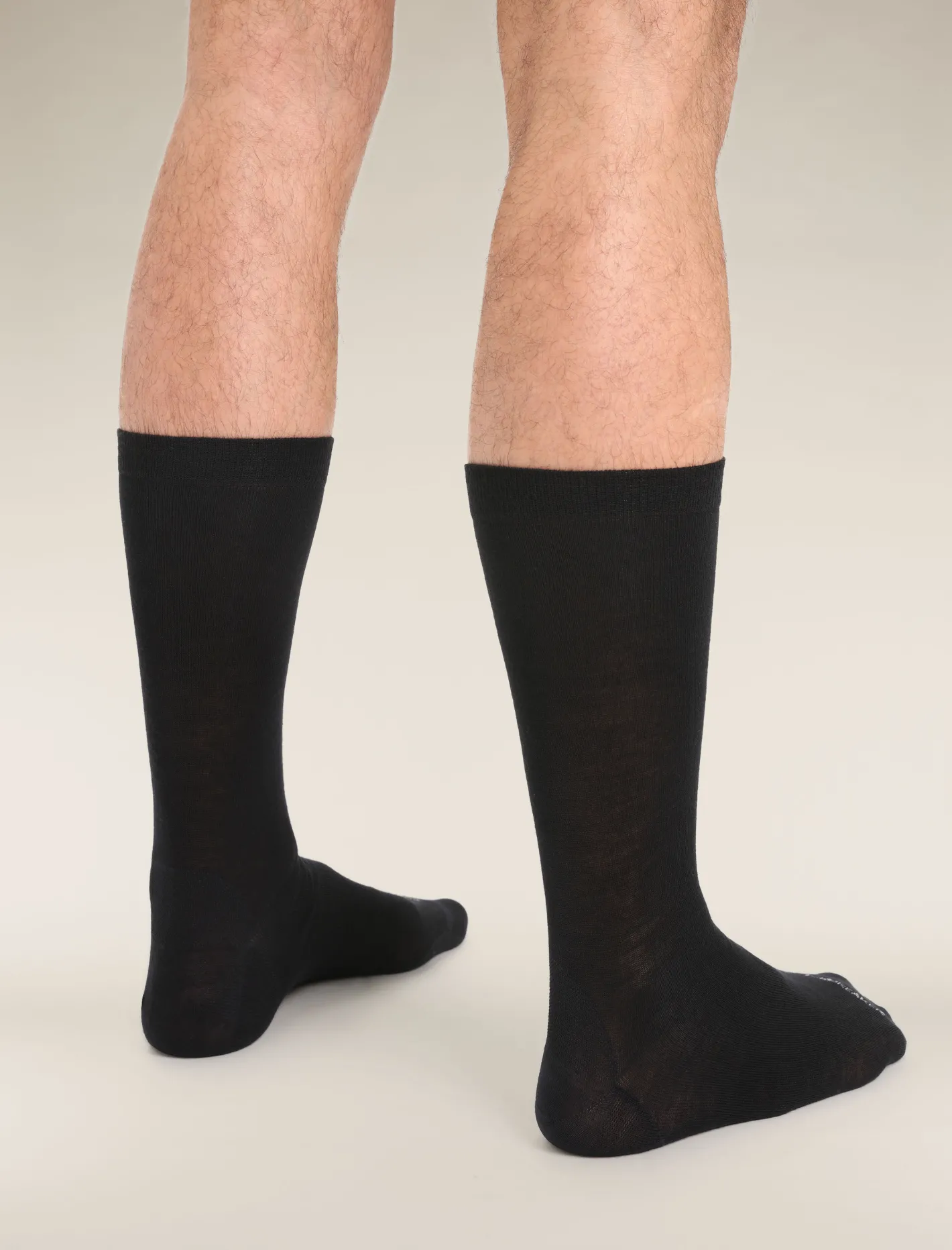 Icebreaker Socks^Men's Merino Lifestyle Fine Gauge Crew Socks Black