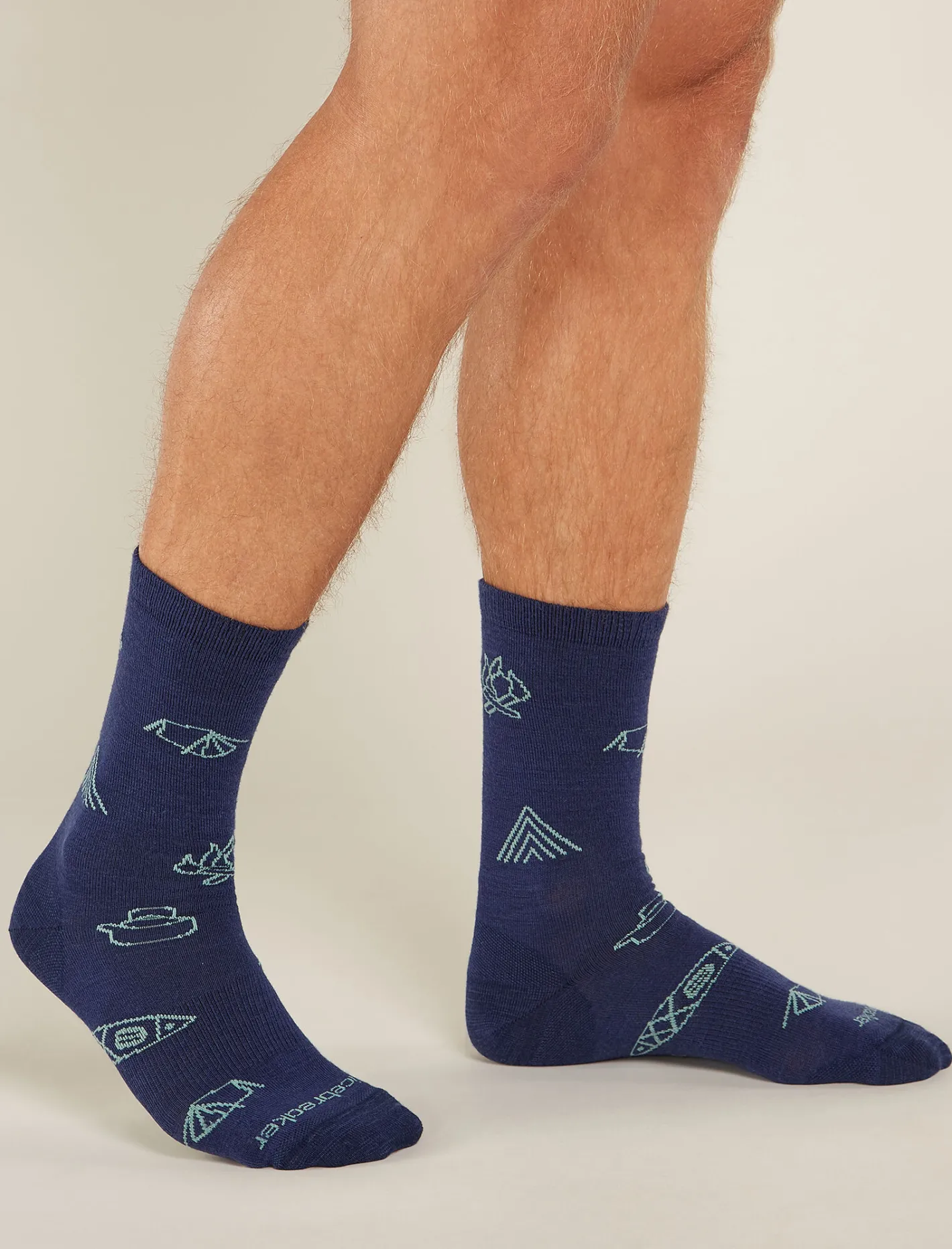 Icebreaker Socks^Men's Merino Lifestyle Ultralight Crew Socks Camp Essentials RoyalNavy/CloudRay