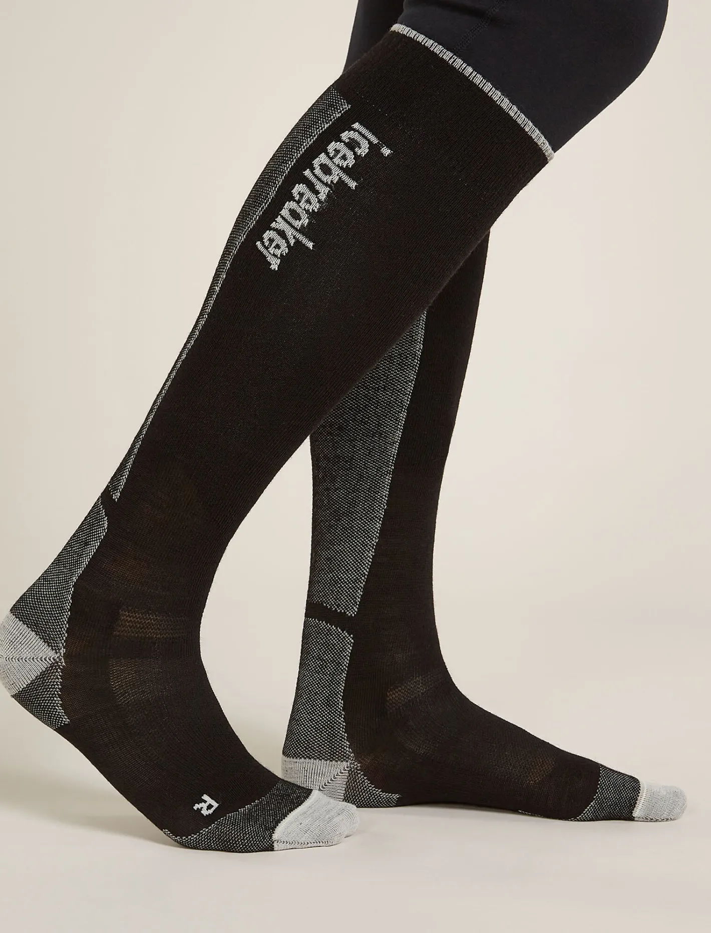 Icebreaker Socks^Men's Merino Ski+ Ultralight Over The Calf Socks Black/Ether