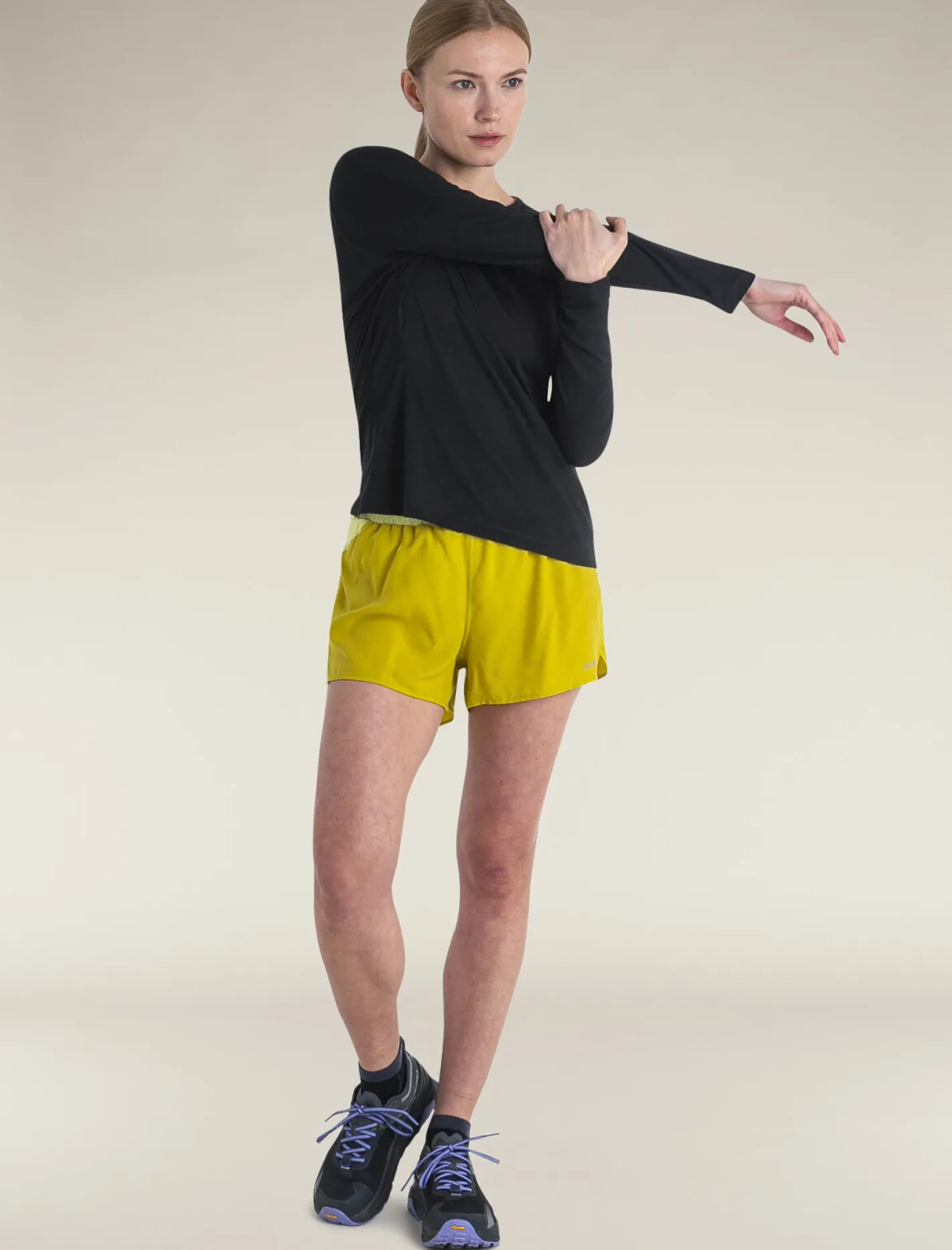 Icebreaker T-shirts & Tanks^Women's Merino Blend 125 ZoneKnit™ Energy Wind Long Sleeve T-Shirt Black