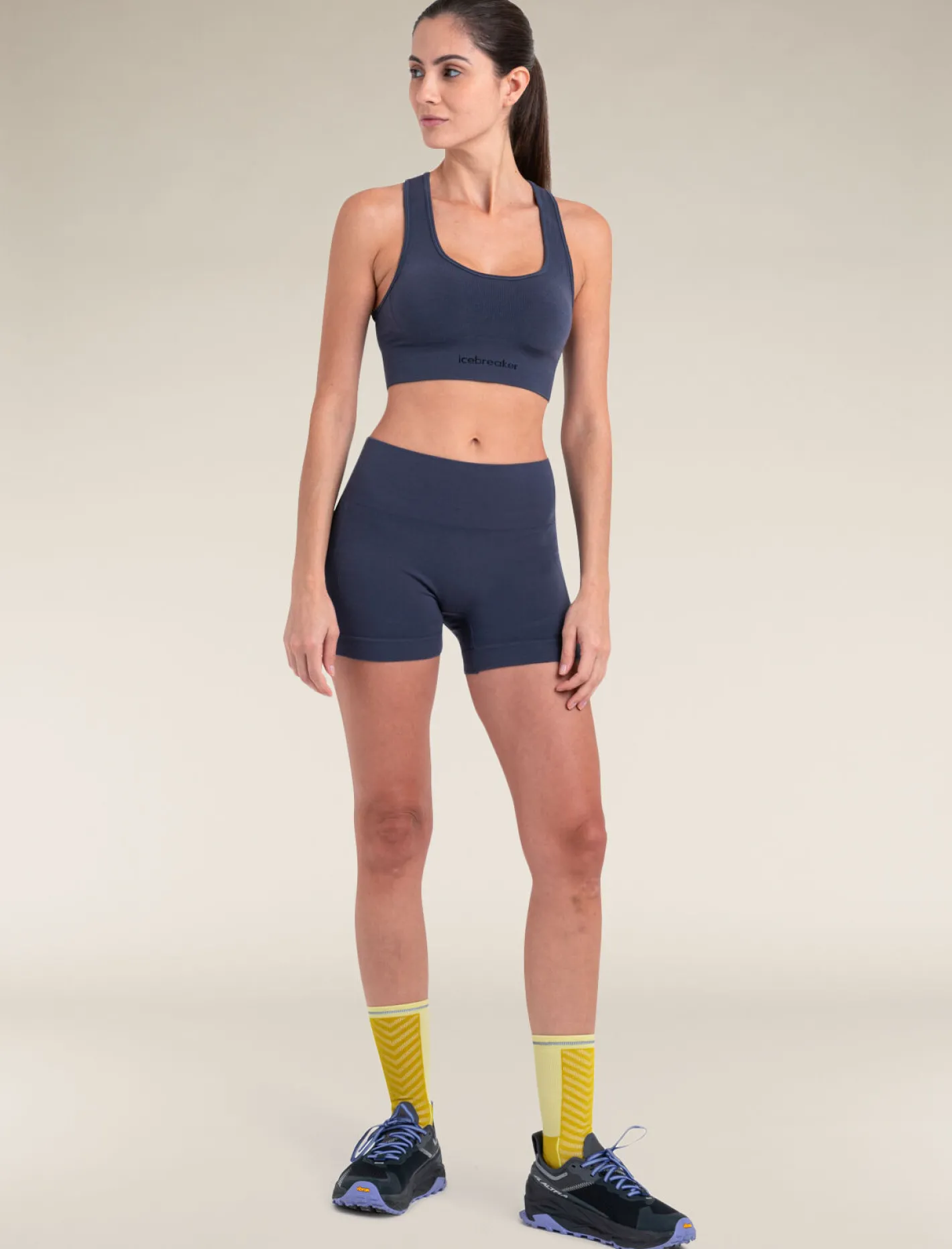 Icebreaker Underwear & Bras^Women's Merino Blend 260 ZoneKnit™ Seamless Bra Graphite